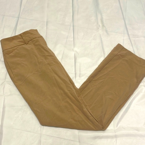 Woman’s New York and Company Khaki Dress Pant, Size 6 - Picture 1 of 2